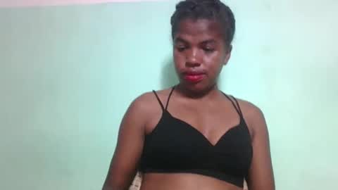 Snapshot of vanafiry chatting on 02.05.25 vanafiry online show from 02.05.25