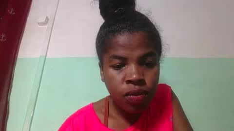 Snapshot of vanafiry chatting on 02.13.25 vanafiry online show from 02.13.25