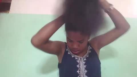 Snapshot of vanafiry chatting on 02.20.25 vanafiry online show from 02.20.25