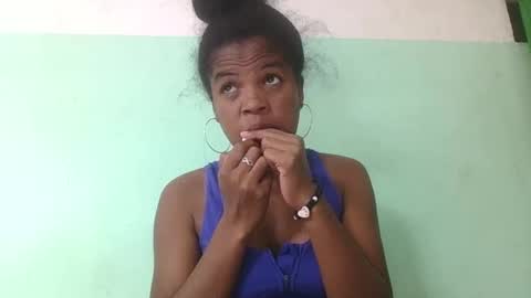 Snapshot of vanafiry chatting on 02.27.25 vanafiry online show from 02.27.25