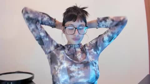 Babi Alu online show from 10.16.25