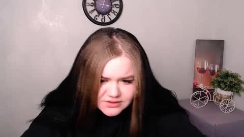 Snapshot of vandaray_ chatting on 03.07.25 Vanda online show from 03.07.25