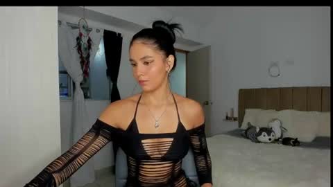 Snapshot of vanesa_g1 chatting on 07.25.26 vanesa_g1 online show from 07.25.26