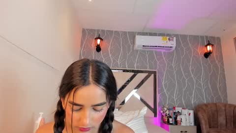    online show from 02.04.25