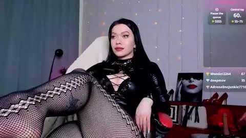 Snapshot of vanessa_ives chatting on 02.24.25 Vanessa online show from 02.24.25