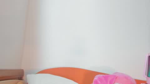 Snapshot of vanessaadol chatting on 12.18.24 vanessaadol online show from 12.18.24