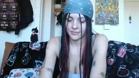 vanessaandadam online show from 10.26.25