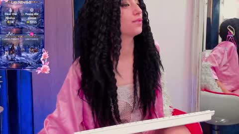 Vanessa Diamond online show from 12.30.24