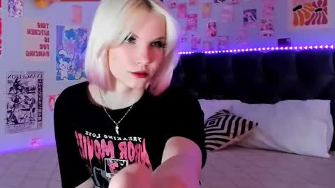 Vanessa online show from 04.12.26