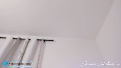 Snapshot of vanessajohnsonn chatting on 12.25.24 vanessajohnsonn online show from 12.25.24