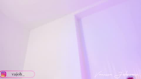 Snapshot of vanessajohnsonn chatting on 03.09.25 vanessajohnsonn online show from 03.09.25