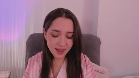 vanessajohnsonn online show from 03.10.26