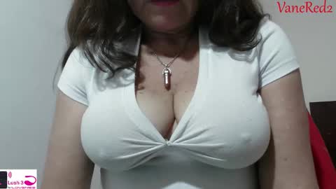 Vanesared2 online show from 02.21.25