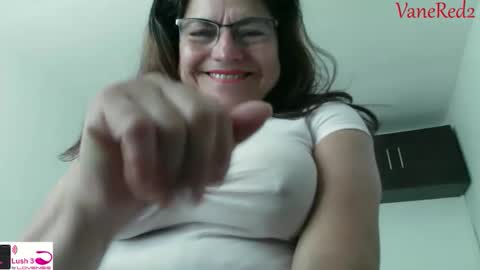 Vanesared2 online show from 10.16.25