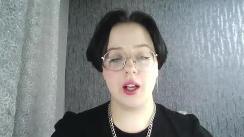 vanessashadow online show from 12.14.25