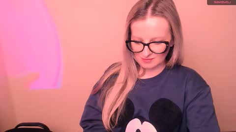 Mia online show from 02.16.26