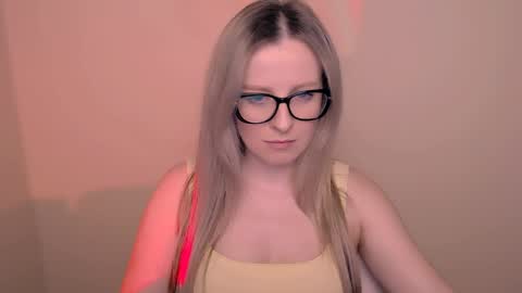 Mia online show from 04.05.26