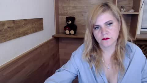 Snapshot of vanillaloveli chatting on 06.29.26 vanillaloveli online show from 06.29.26