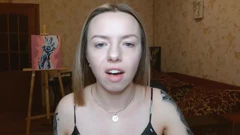 Snapshot of vanillamuffin chatting on 11.17.25 VanillaMuffin online show from 11.17.25