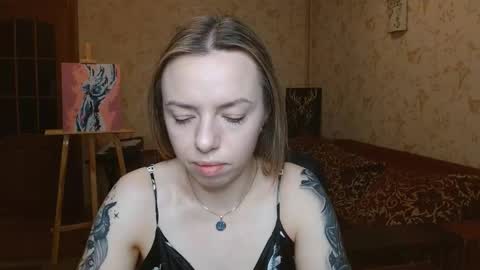 Snapshot of vanillamuffin chatting on 11.26.25 VanillaMuffin online show from 11.26.25