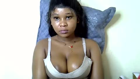 Snapshot of vanillavenus chatting on 09.26.25 vanillavenus online show from 09.26.25