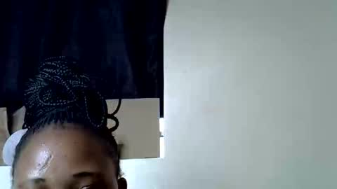 Snapshot of vanillavenus chatting on 10.12.25 vanillavenus online show from 10.12.25