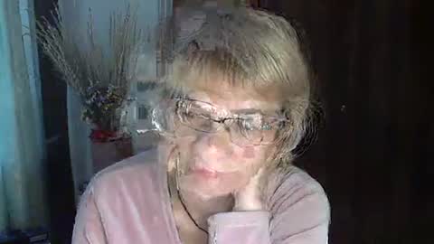 Vanillaxcreamy online show from 12.29.24