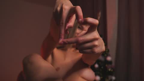 Snapshot of variety_moments chatting on 01.10.25 Heeeeey Im Hanna the art of tease online show from 01.10.25