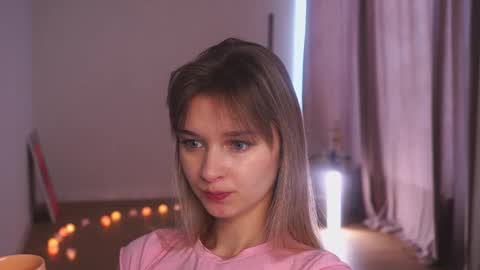 Snapshot of variety_moments chatting on 03.02.25 Heeeeey Im Hanna the art of tease online show from 03.02.25