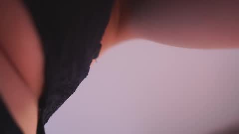 Snapshot of variety_moments chatting on 03.11.25 Heeeeey Im Hanna the art of tease online show from 03.11.25