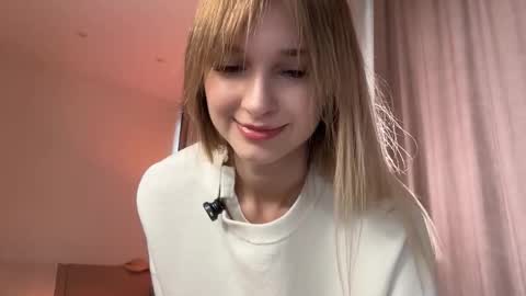 Snapshot of variety_moments chatting on 11.09.25 Heeeeey Im Hanna the art of tease online show from 11.09.25