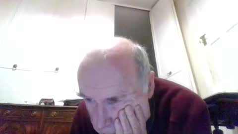 Snapshot of vaughan1010 chatting on 10.31.25 vaughan1010 online show from 10.31.25