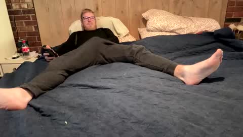 vaxildon13 online show from 10.23.25