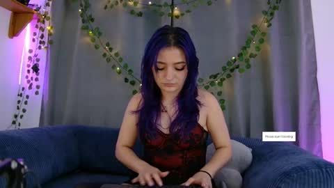 Vayolett online show from 12.17.25