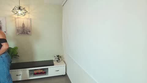 Victoria online show from 09.27.25