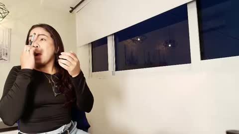 Victoria online show from 11.07.25