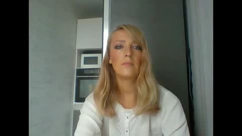 Veessa online show from 10.19.25