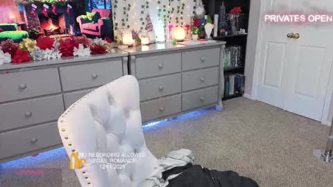 vegas_romance online show from 12.02.25