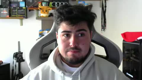 Snapshot of veils24 chatting on 10.14.25 Charles online show from 10.14.25