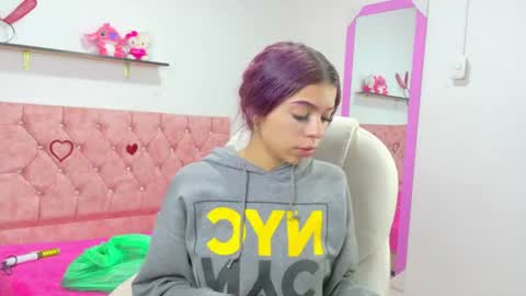Snapshot of velina_honey chatting on 08.06.26 Velinahoney online show from 08.06.26
