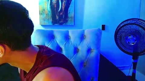 velk_hot1 online show from 03.20.26