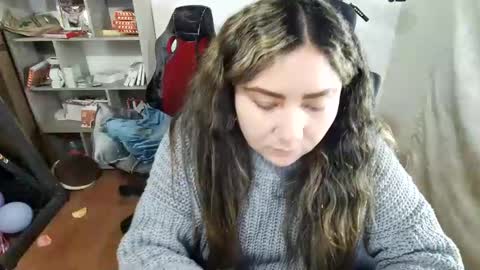 Snapshot of vellarossa chatting on 11.26.25 Im VelaI will be Christmas and New Year with my family December 22 to January 13 I will miss you guys. online show from 11.26.25