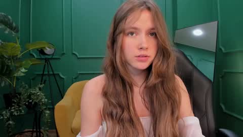 Snapshot of velvet_cherry chatting on 01.23.25 velvet_cherry online show from 01.23.25