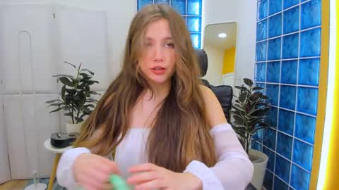 Snapshot of velvet_cherry chatting on 01.31.25 velvet_cherry online show from 01.31.25