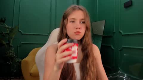 Snapshot of velvet_cherry chatting on 03.12.25 velvet_cherry online show from 03.12.25