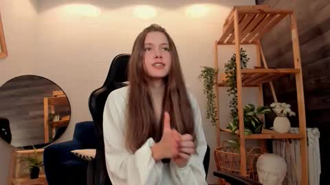 Snapshot of velvet_cherry chatting on 10.22.25 velvet_cherry online show from 10.22.25