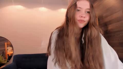 Snapshot of velvet_cherry chatting on 11.19.25 velvet_cherry online show from 11.19.25