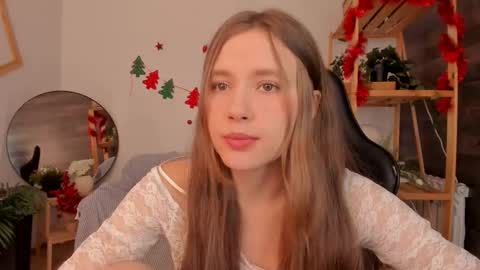 Snapshot of velvet_cherry chatting on 12.14.25 velvet_cherry online show from 12.14.25