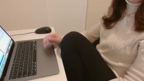 Snapshot of velvet_desiree chatting on 02.04.26 Velvet Desiree online show from 02.04.26