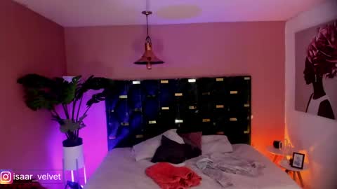 Isabella  online show from 04.17.26